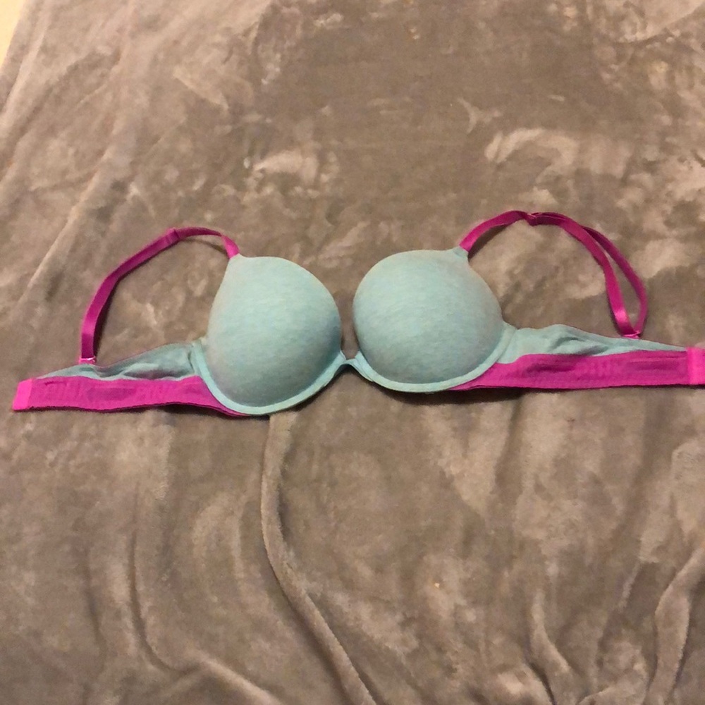 pink bra